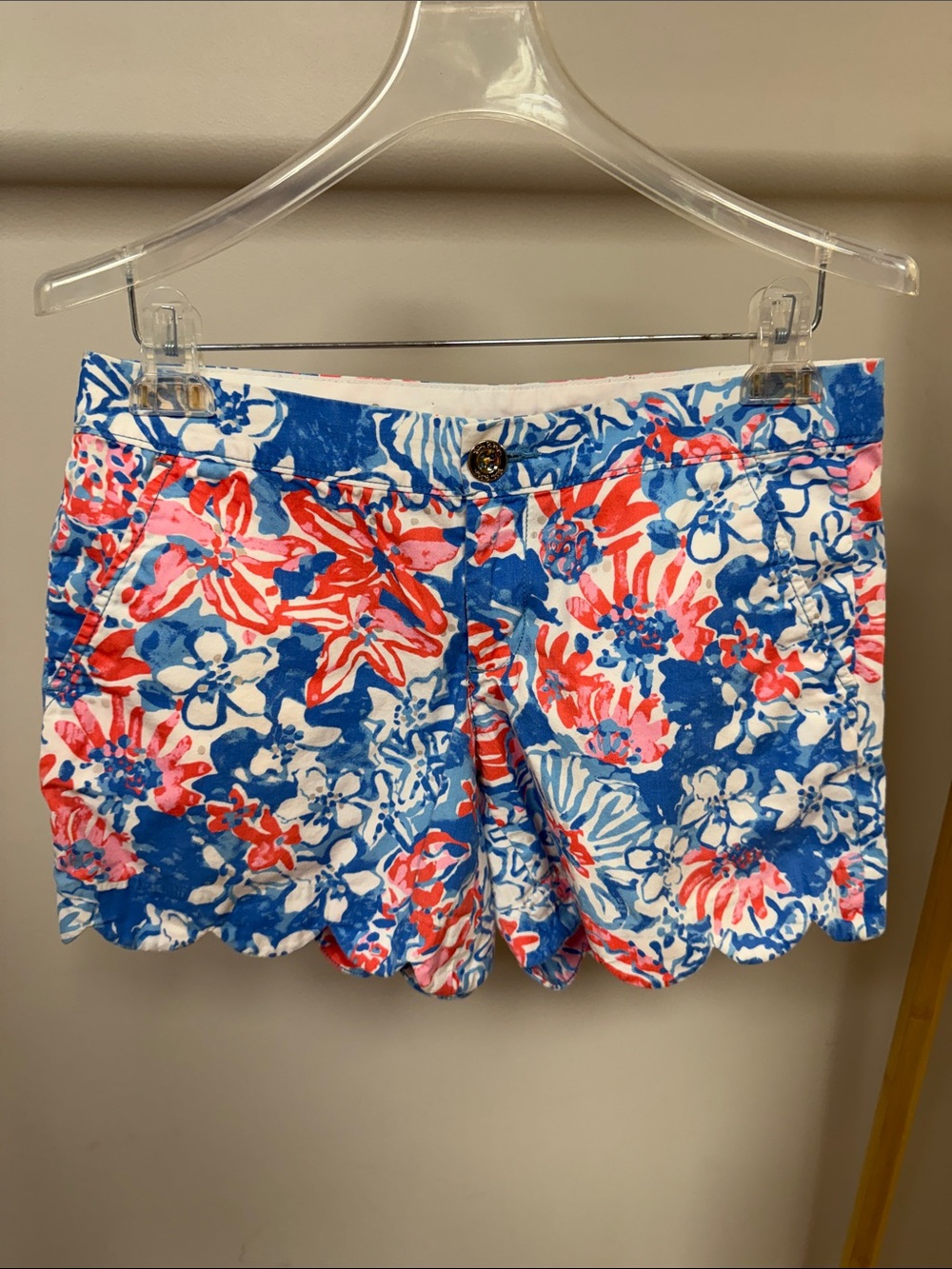 Lilly Pulitzer Buttercup Bay Blue Pop Pop Glow Scalloped Shorts